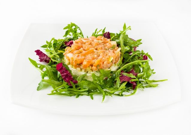 Tatar ze świeżego łososia