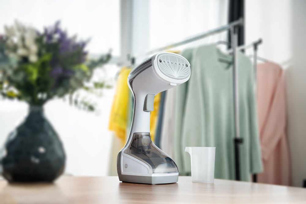 Prasowanie w podróży – jak zadbać o ubranie podczas wyjazdu?