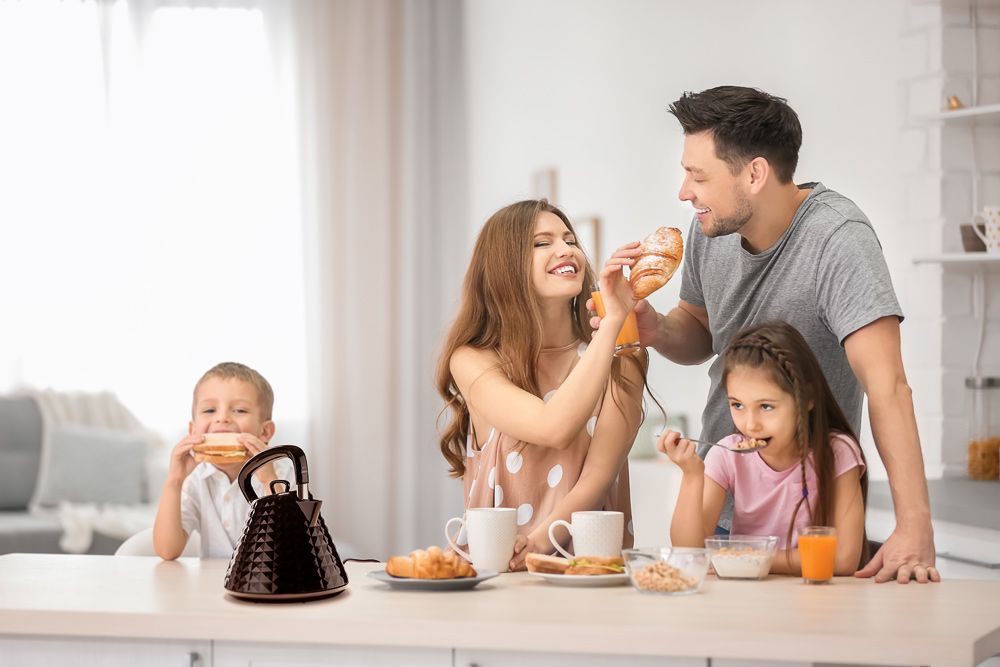 Eldom czajnikiem stoi…