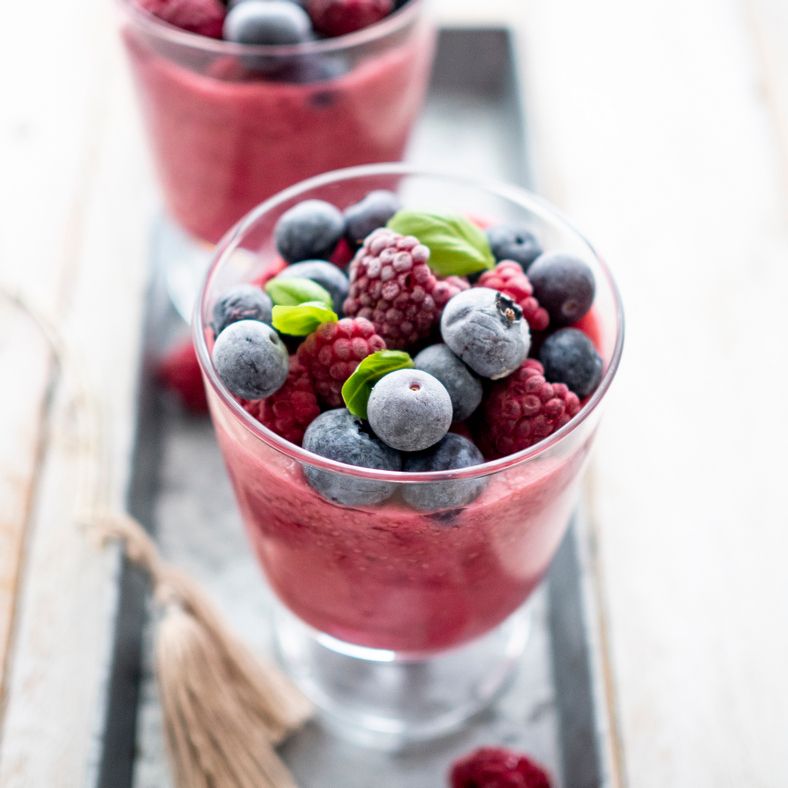 Różowy Chia pudding