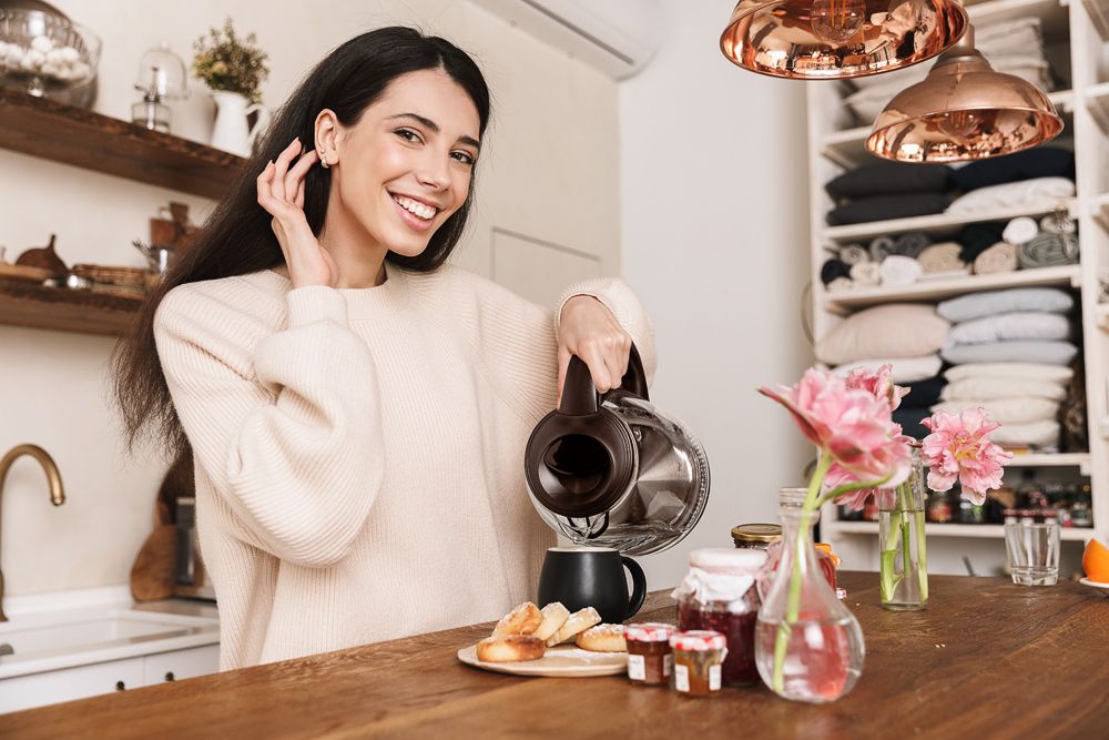 Czajnik z regulacją temperatury – czym różni się od innych czajników?