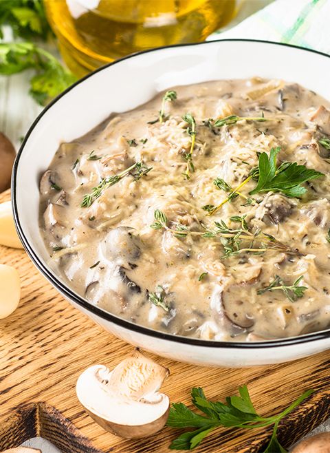 Zupa serowo-porowa z mięsem mielonym i pieczarkami