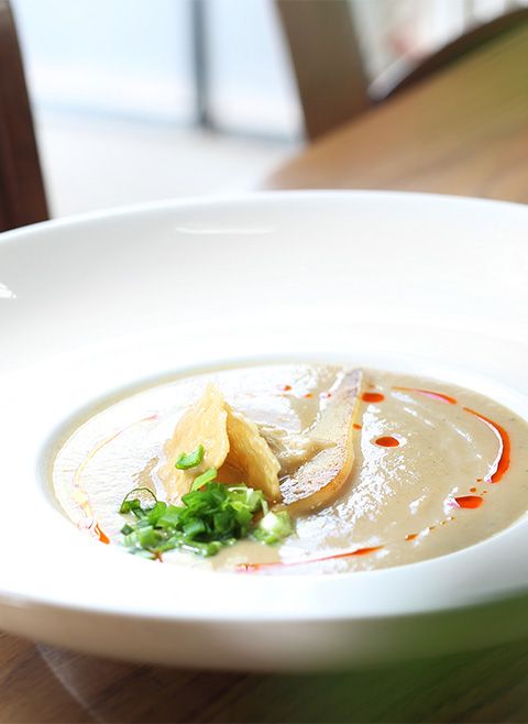 Zupa vichyssoise z gruszką i serem gorgonzola