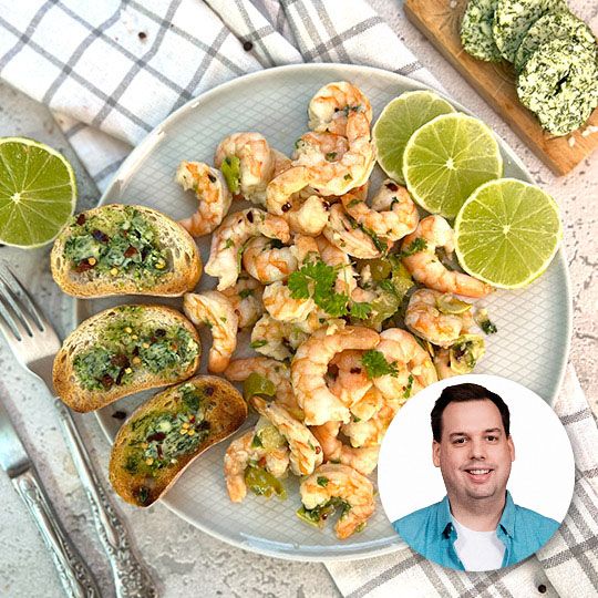 Krewetki na parze z chili i limonką + grzanka