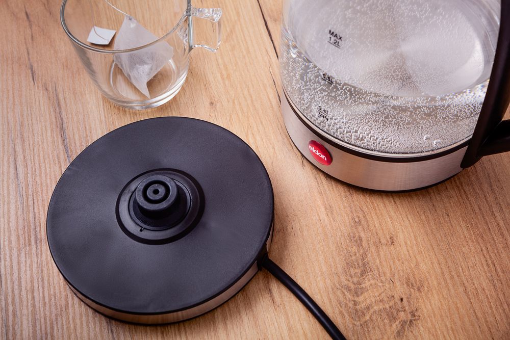 Czajnik elektryczny - jak korzystać, żeby nie przepłacić?