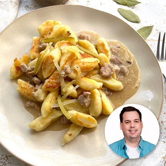 Kopytka z sosem mięsnym