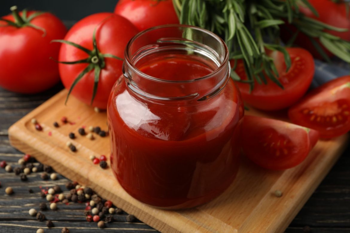 Smak lata w słoiczku - jak zrobić domowy przecier pomidorowy?